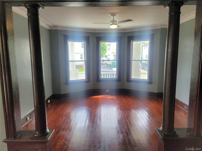 Photo - 419 Baker St Unit 1