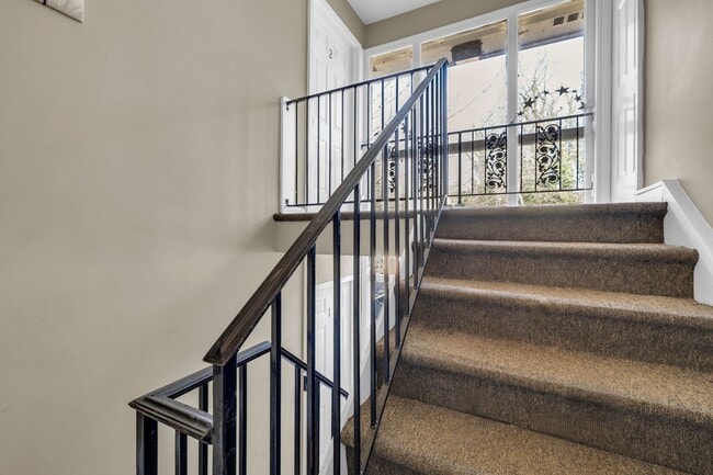 Photo - 1621 Line Cir Unit 2