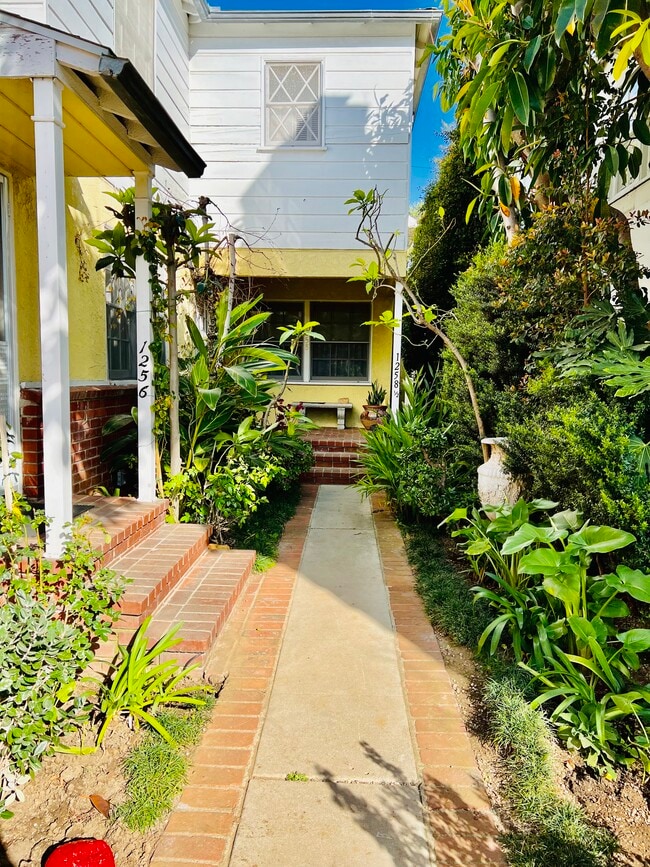 Photo - 1256 Devon Ave Unit 1