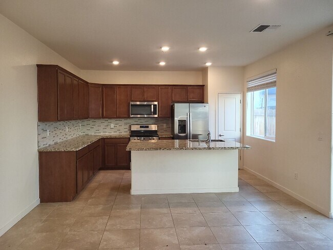 Photo - 1044 Big Rock Loop