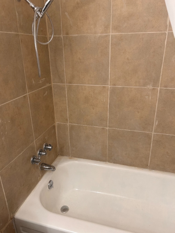 Photo - 74 L Fresa Crt Unit 3