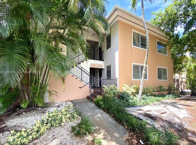 Building Photo - 218 Santillane Ave Unit 14 Rental