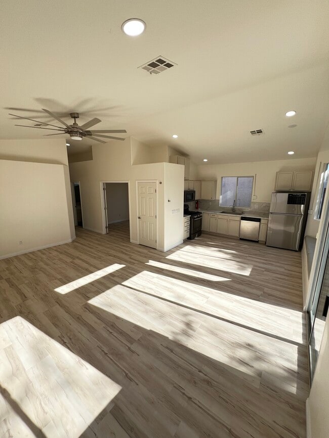 Photo - 2493 W Richmar Ave