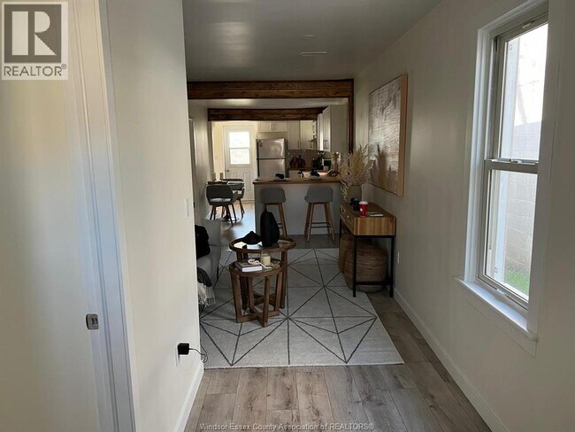 Photo - 9 Medora Ave W
