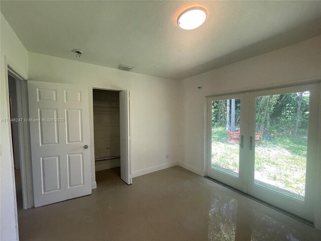 Photo - 4681 SW 33rd Ave