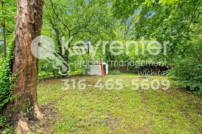 Photo - 3-Bedroom Home with Modern Flooring – Convenient Central Wichita Location