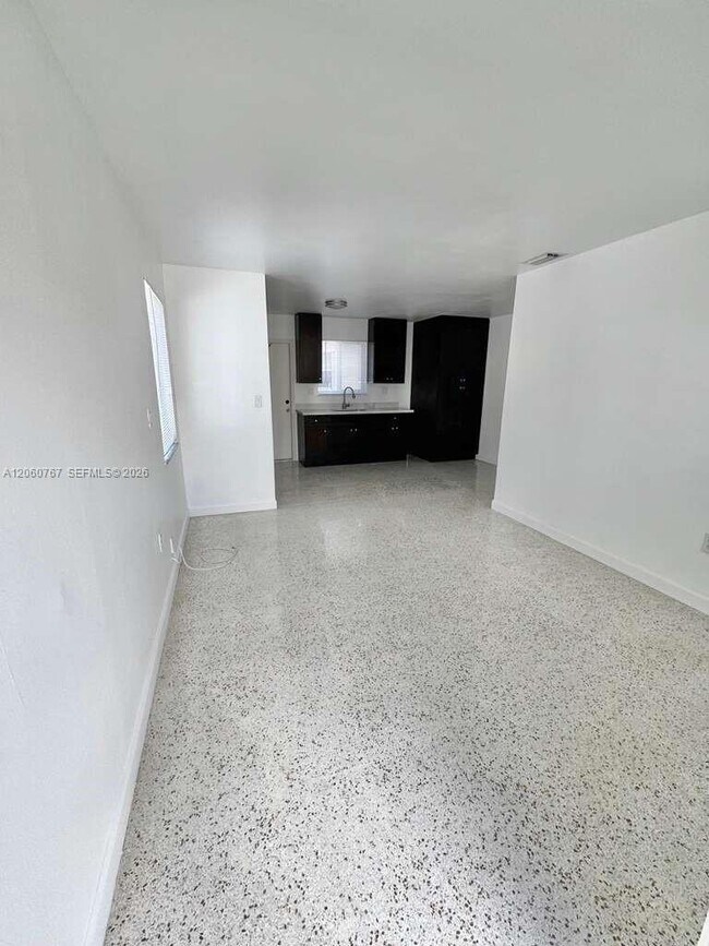 Photo - 626 W 17th St Unit 626