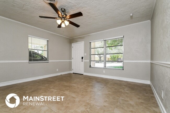 Photo - 2633 Herwald St