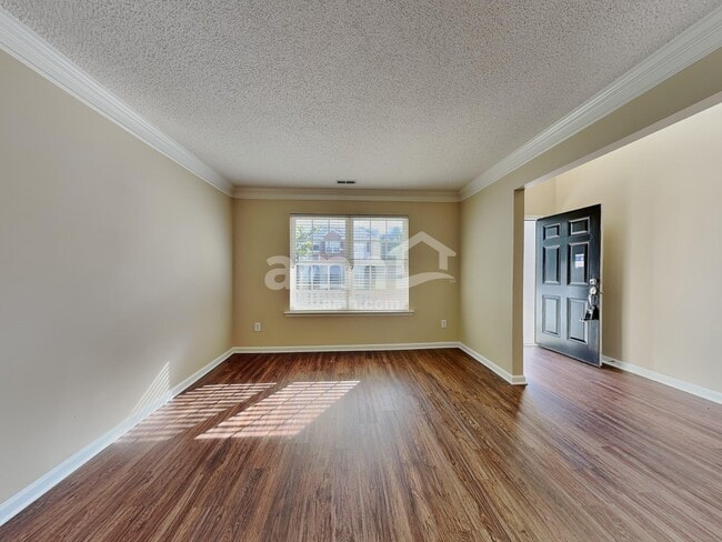 Photo - 4928 Alenja Ln