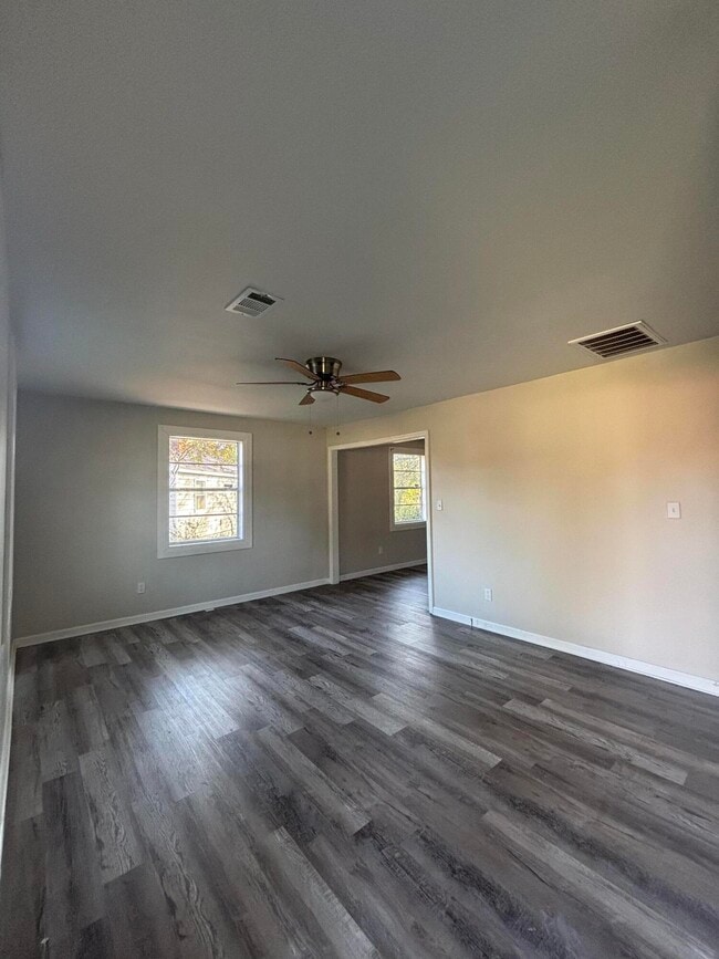 Photo - 2006 Scott Rd