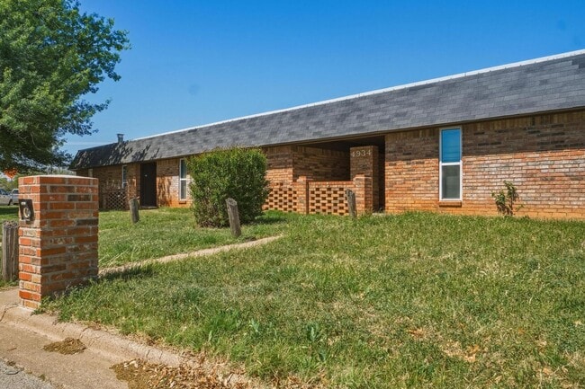 Photo - 4934 Greenslope Dr