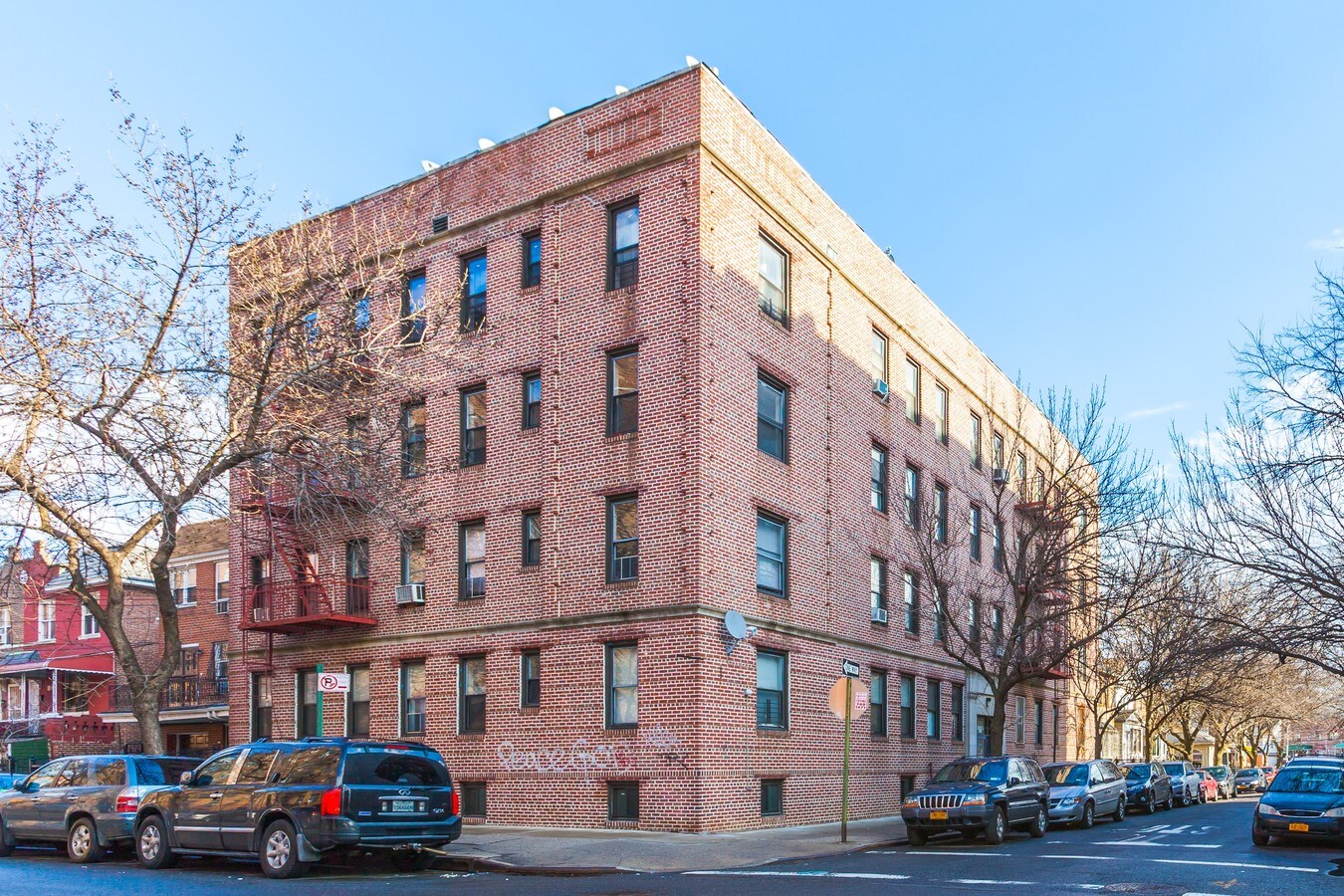 Photo - 43-05 Forley St