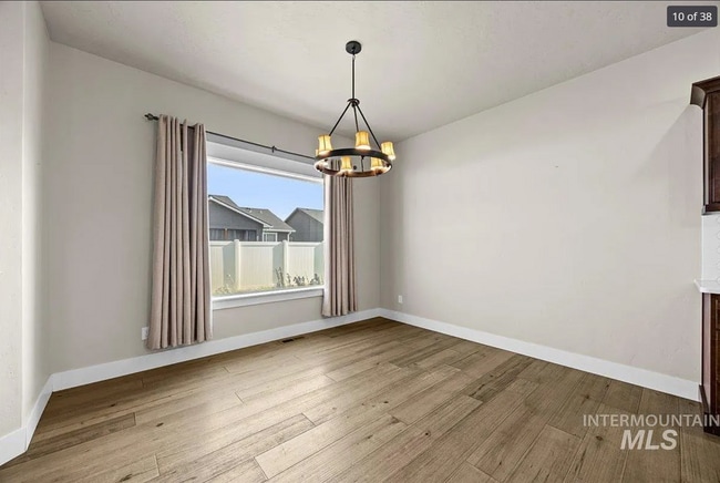 Photo - 337 Orchid Ave