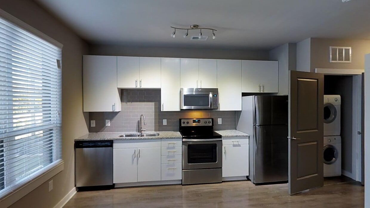 Photo - 810 Ninth Apartments