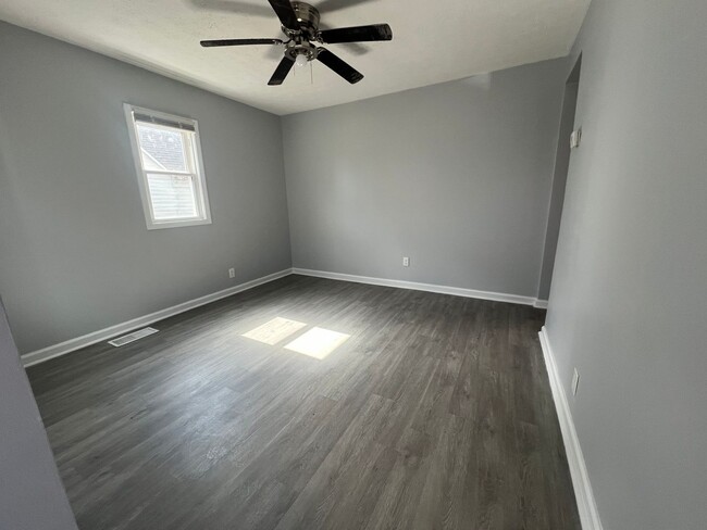 Photo - 4000 Churchman Ave