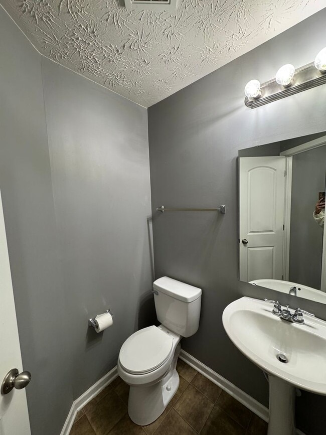 Photo - Columbus IN - 3 br with loft