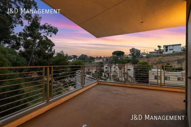 Photo - 3333 Reynard Way Unit 17