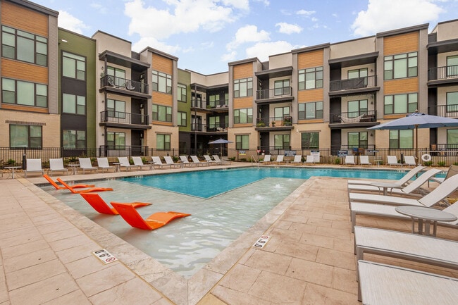 ALTO Apartments of Lenexa
