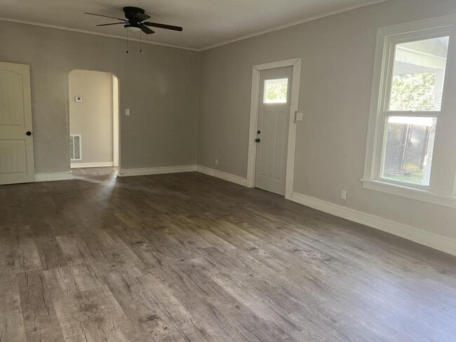 Photo - 29 S Ball St