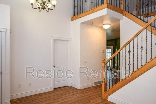 Photo - 1020 N 130 W