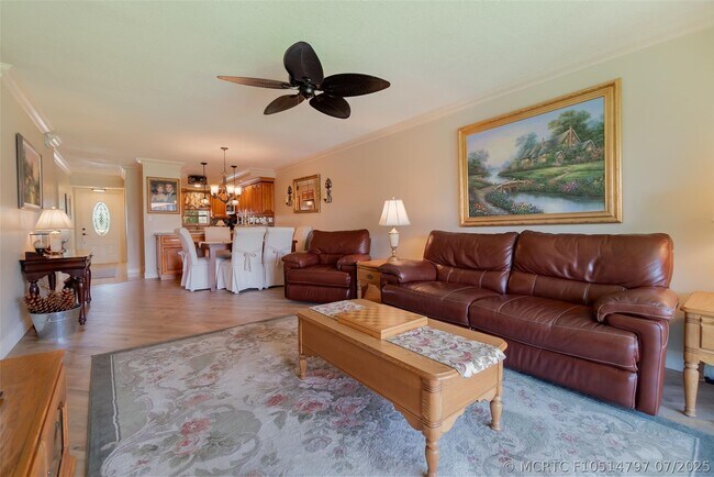 820 S Hollybrook Dr Unit 209