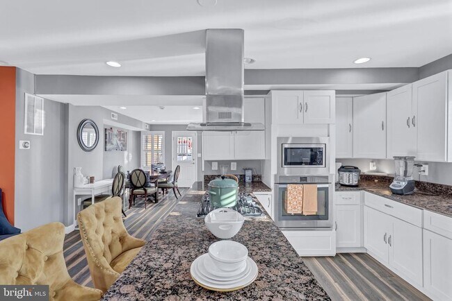 Photo - 4909 Fitch Pl NE