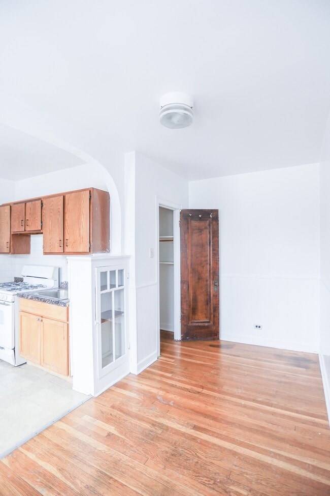 Photo - 4726 W Addison St Unidad 2