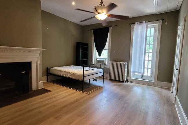 Photo - 3142 O St NW