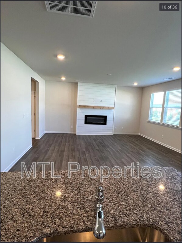 Photo - 2011 Weddington Pointe Dr
