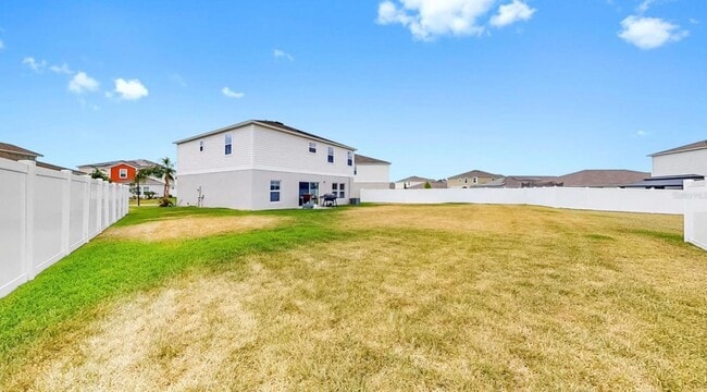 Photo - Spacious 5bed - With Amenities!