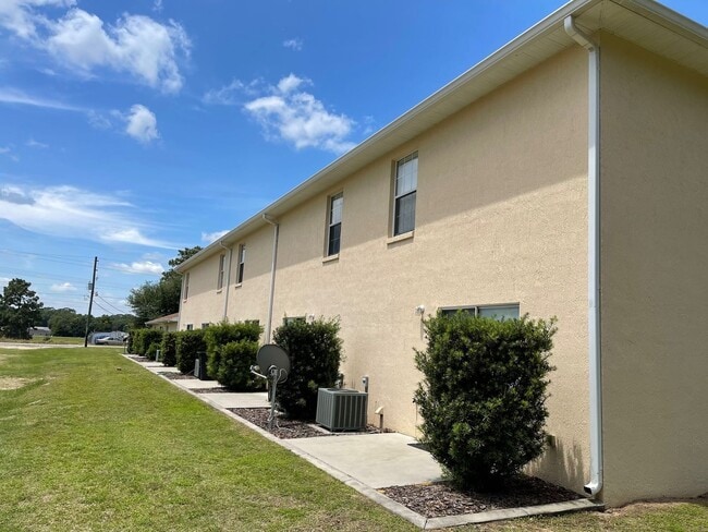 Photo - 2 Bedroom/2 1/2 Bathroom End Unit Apartment