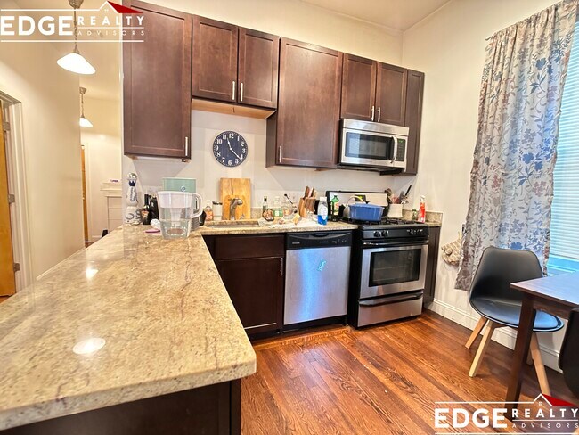 Photo - 24 Ashford St Unit 1