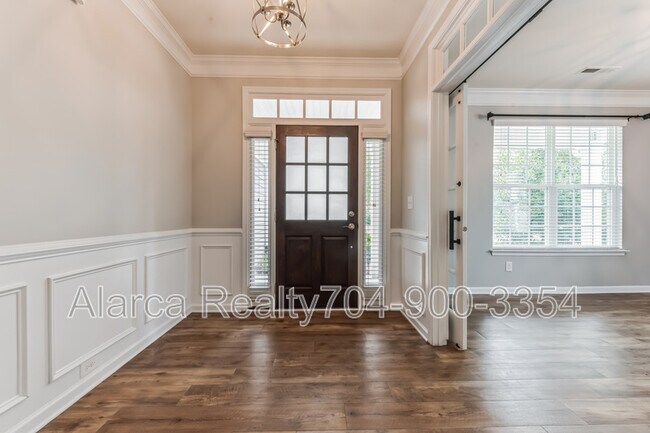Photo - 7419 Canova Ln