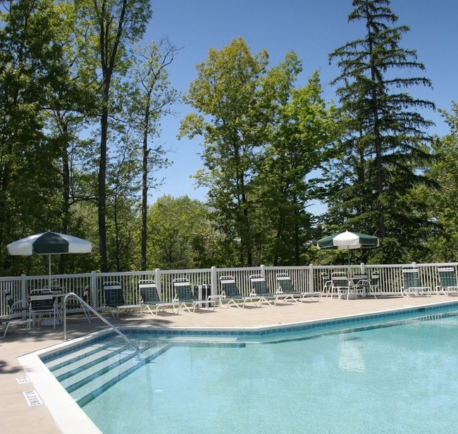 Piscina - Waterford Village