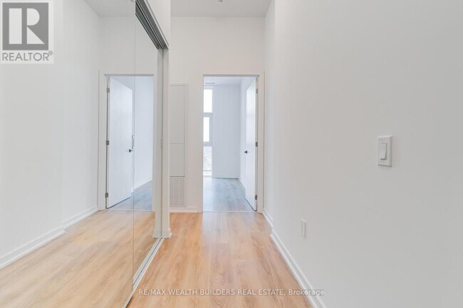 Photo - 1285 Dupont St Unité 1204