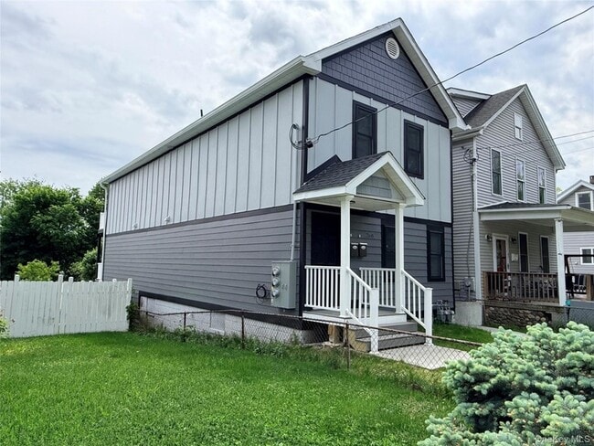 Photo - 268 Carpenter Ave Unit 1