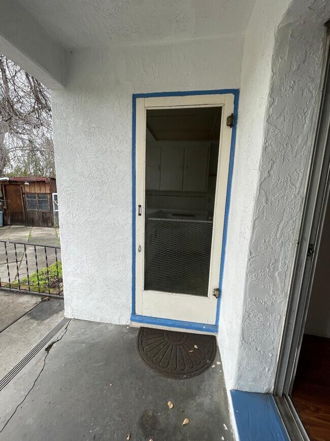 Photo - 6829 Brooklyn Ave