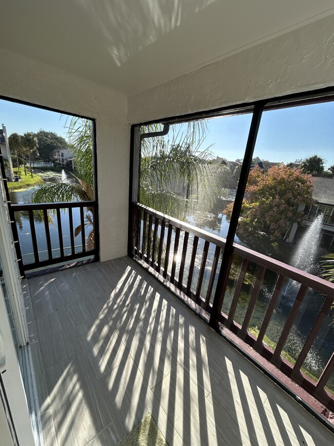 Building Photo - 3848 N Lake Dr Unit 137