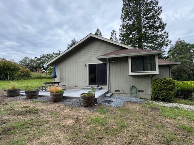 Photo - Two bedroom country charmer close to Occidental $2800.00