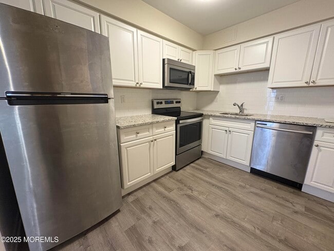 Photo - 69 Northrup Dr