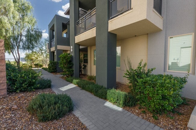 Photo - Luxury Summerlin townhome in resort style gated community