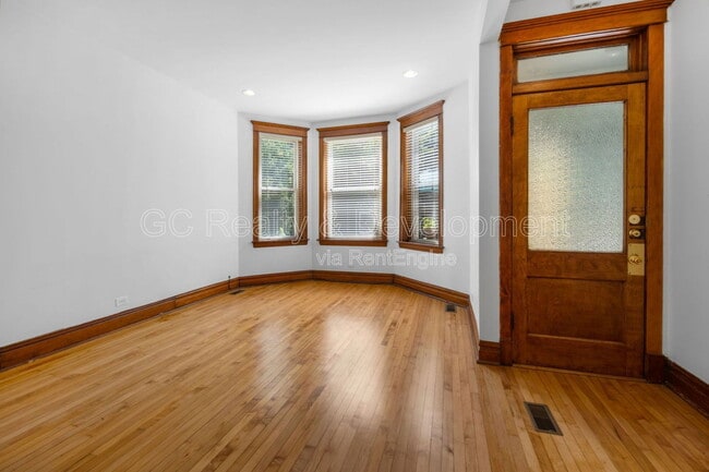 Photo - 2130 W Iowa St