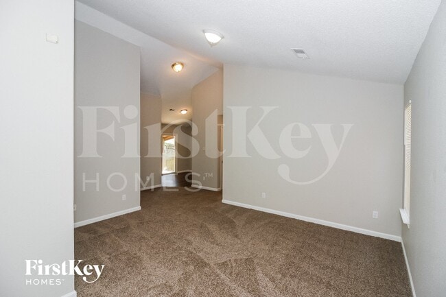 Photo - 7825 Fallstone Rd