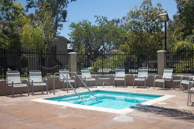 Beautiful 3 Bedroom Condo in Yorba Linda - Beautiful 3 Bedroom Condo in Yorba Linda