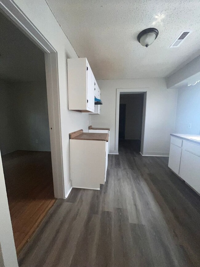 Photo - Newly Renovated Unit in Heart of Memphis
