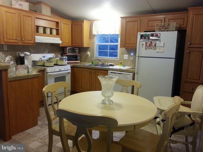 Building Photo - 3302 Forge Hill Rd