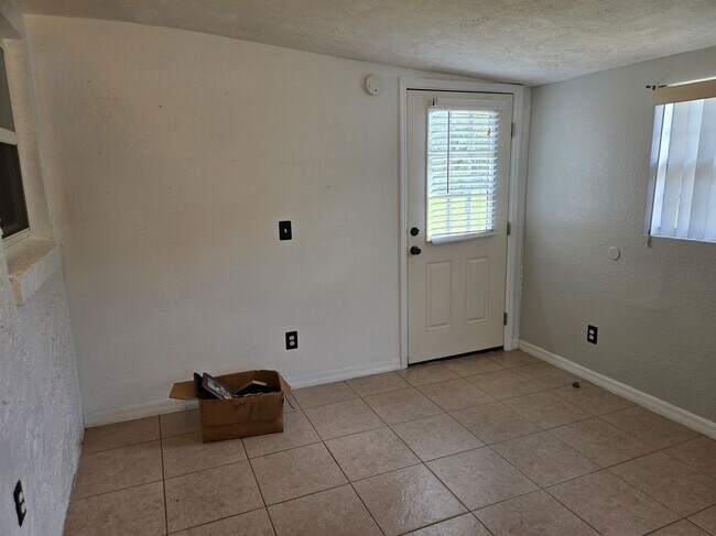 4870 SW 147 Loop