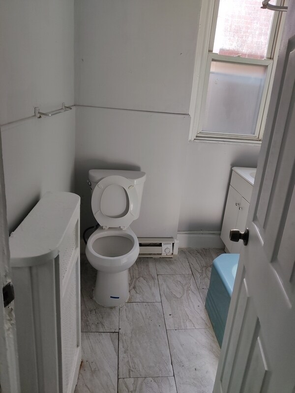 Photo - 6014 Irving St