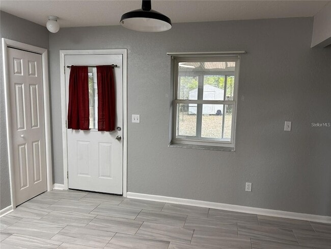 Photo - 911 NW 4th Ave