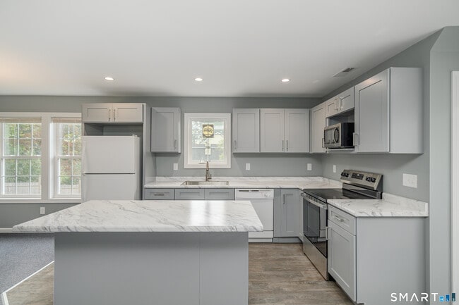20 Philo Curtis Rd Unit B